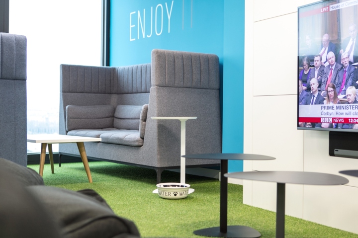 科技藍(lán)辦公室裝修,廣州辦公室裝修,辦公室設(shè)計(jì),海博裝飾.jpg 科技藍(lán)辦公室裝修,廣州辦公室裝修,辦公室設(shè)計(jì),海博裝飾.jpg